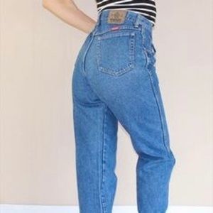 90s Vintage Wrangler Mom Jeans / High Waisted
